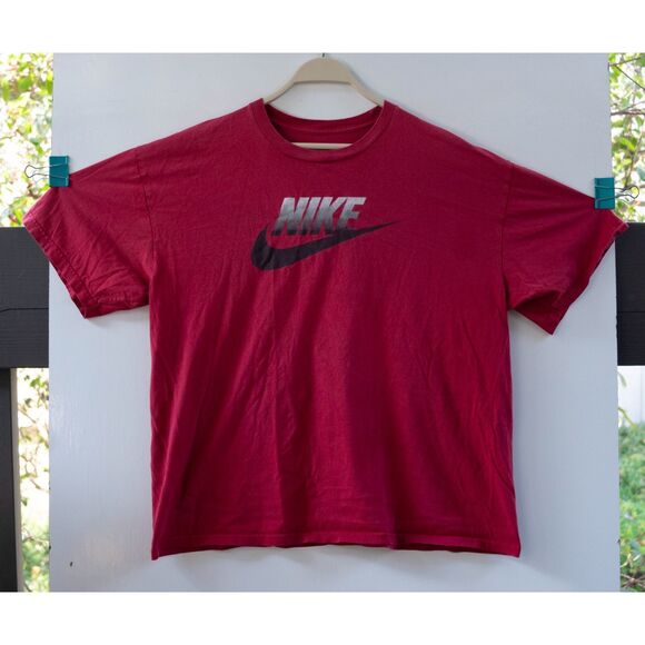 Nike Maroon Red Logo Men's T-Shirt Swoosh Size XL - Picture 1 of 5